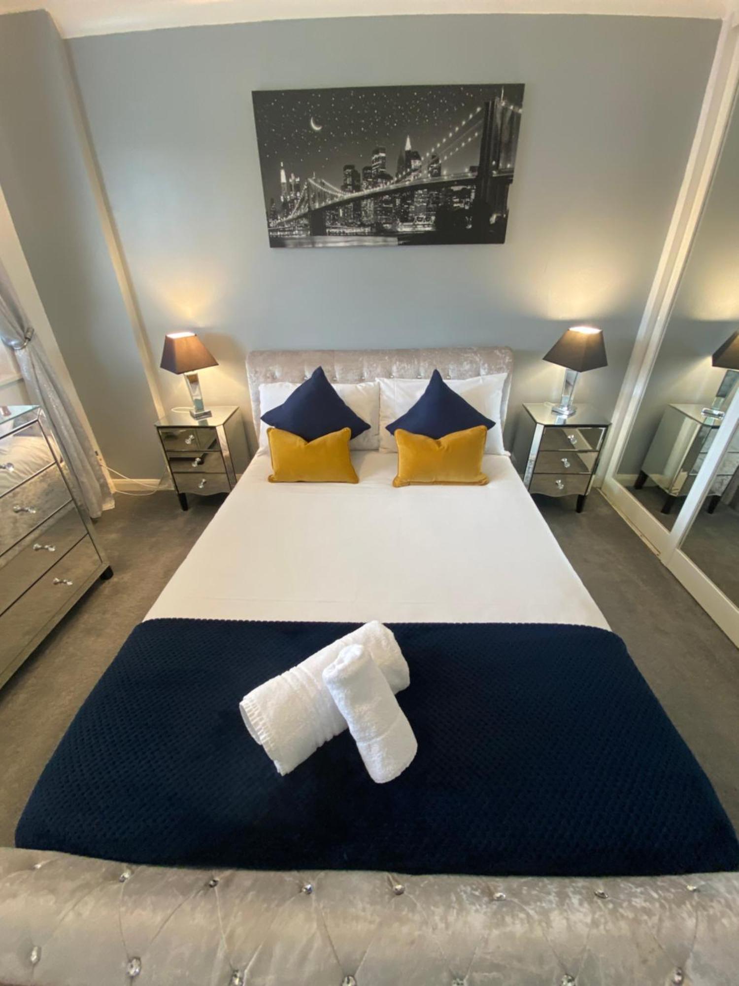 The Brook House - Spacious 3 Bed Home From Home In Burton ภายนอก รูปภาพ