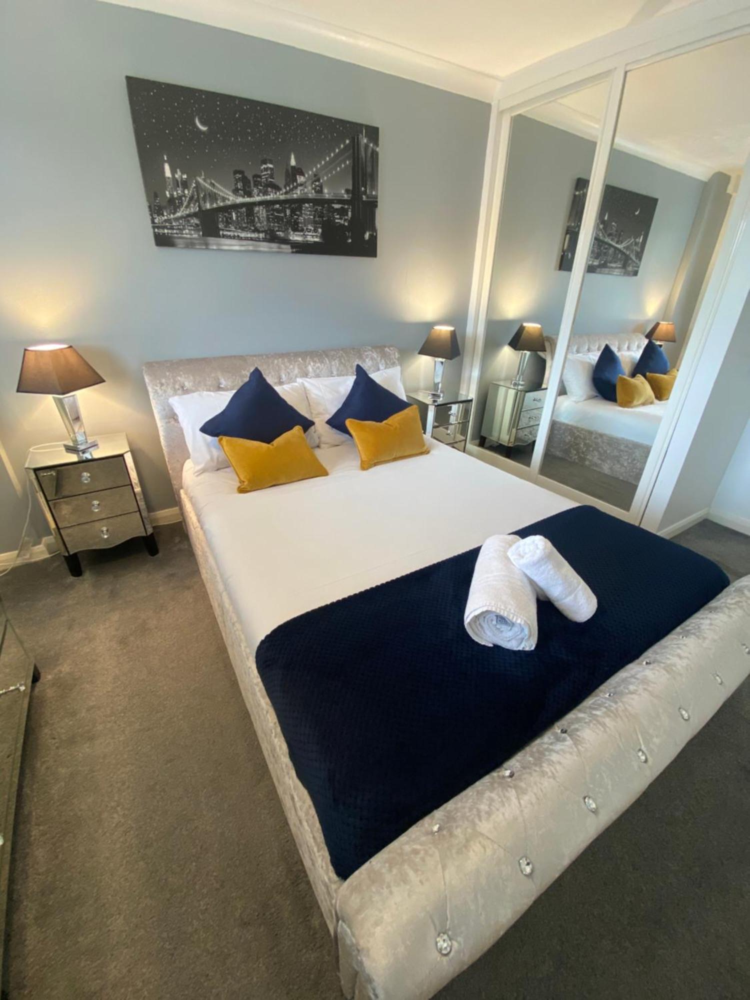 The Brook House - Spacious 3 Bed Home From Home In Burton ภายนอก รูปภาพ