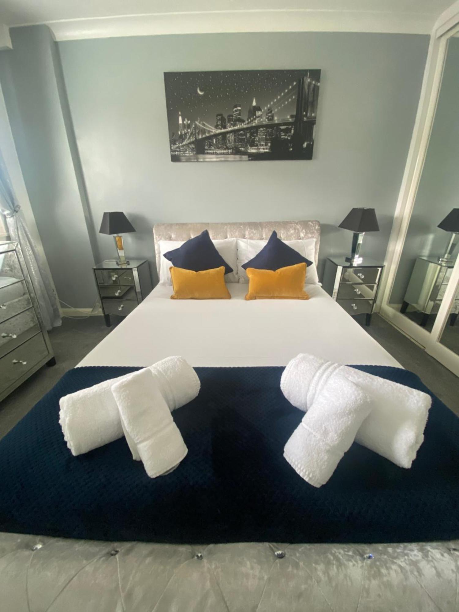 The Brook House - Spacious 3 Bed Home From Home In Burton ภายนอก รูปภาพ